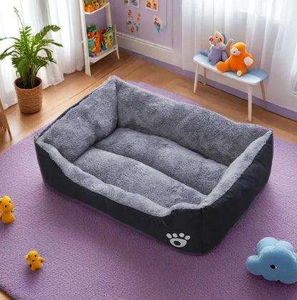 Black Pet Plush Bed Plush Non-Slip and Bite-Resistant