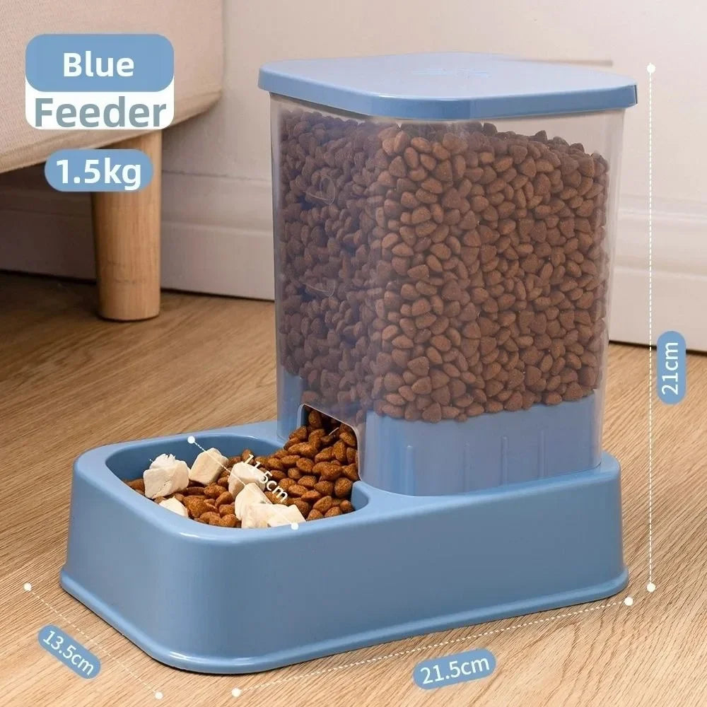Blue 1.5kg pet feeder with dry kibble and treats, ideal for cats and dogs