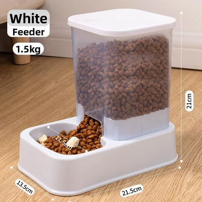White 1.5kg automatic pet feeder with transparent container and measured dimensions for dog or cat food